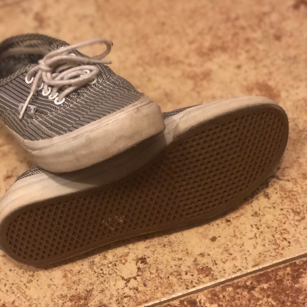 Vans! - Picture 2 of 4
